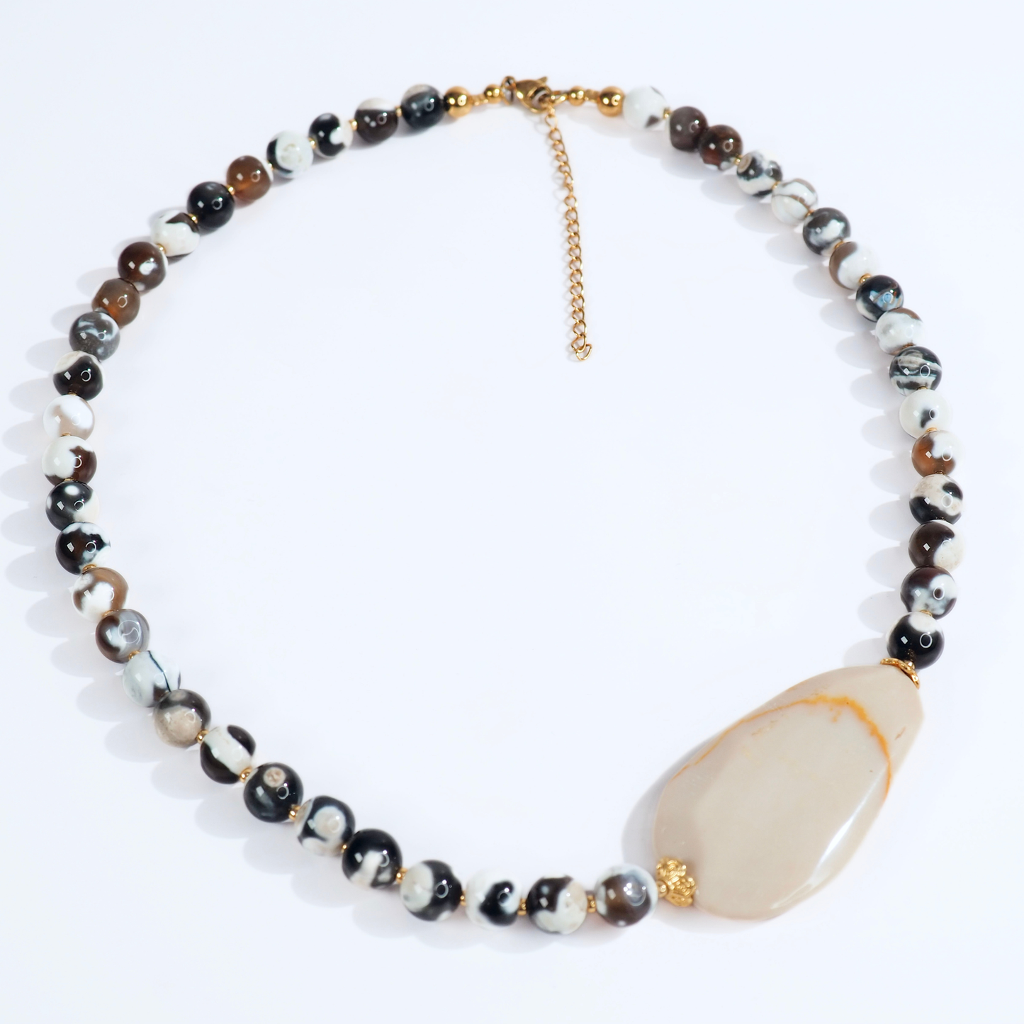 SoulJewls “Tranquilidad Dorada” Necklace — Botswana & Cream Agate