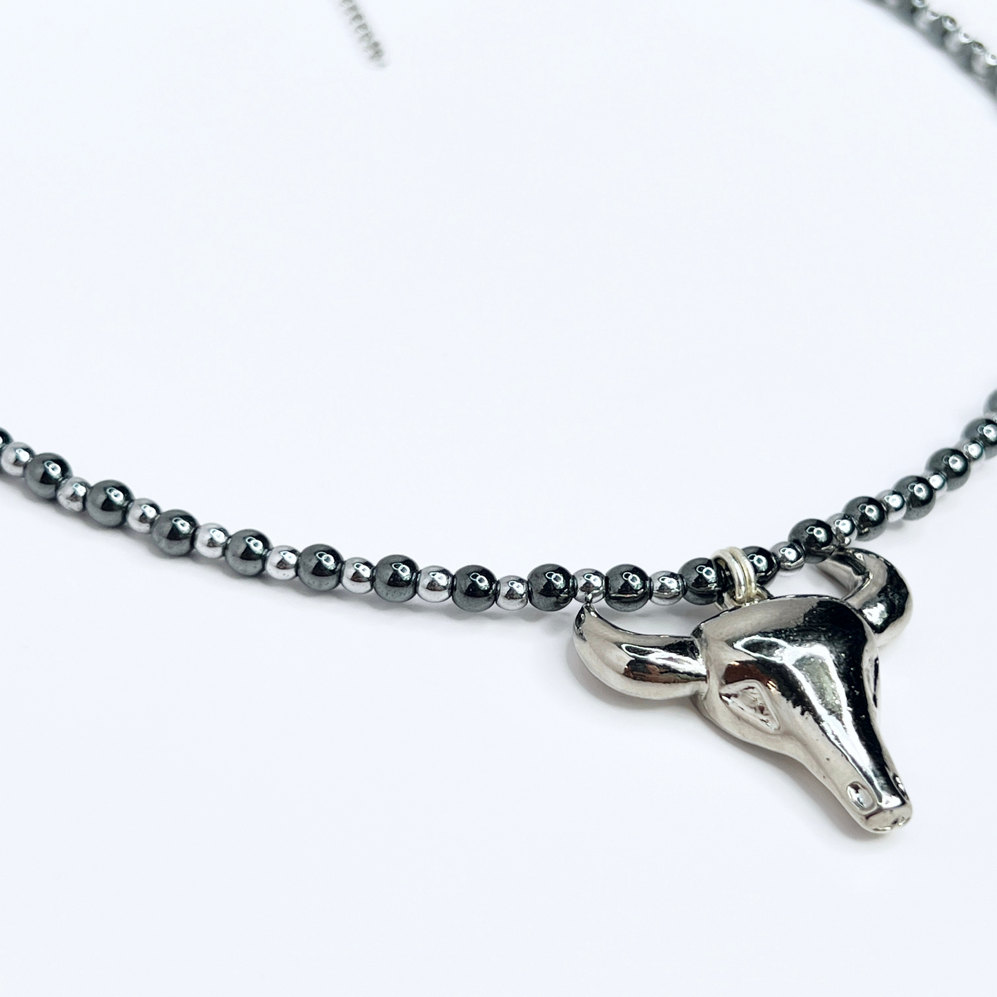 Souljewls – Toro Sagrado | Silver Hematite Power Necklace