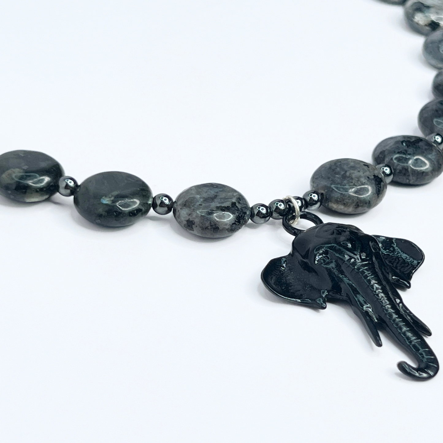 Souljewls – Espíritu de Elefante | Labradorite Intuition Necklace