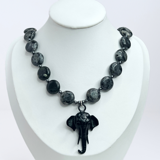 Souljewls – Espíritu de Elefante | Labradorite Intuition Necklace
