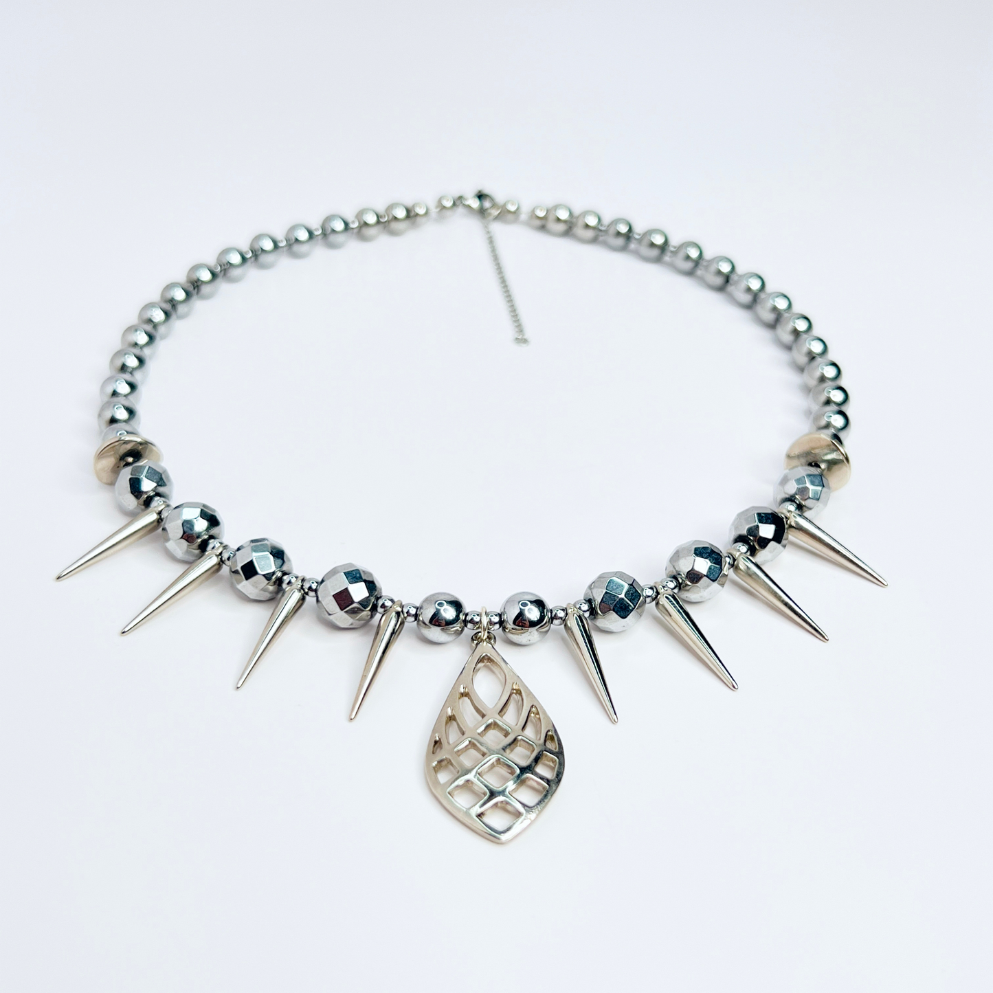 Souljewls – Blade Bloom | Hematite Spike Necklace